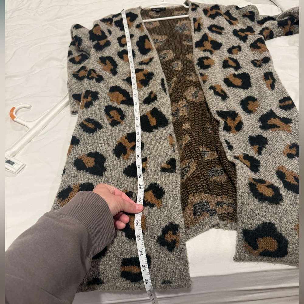 Fortune and Ivy leopard cheetah cardigan - Picture 3 of 6